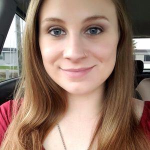 Meet your Posher, Brittni